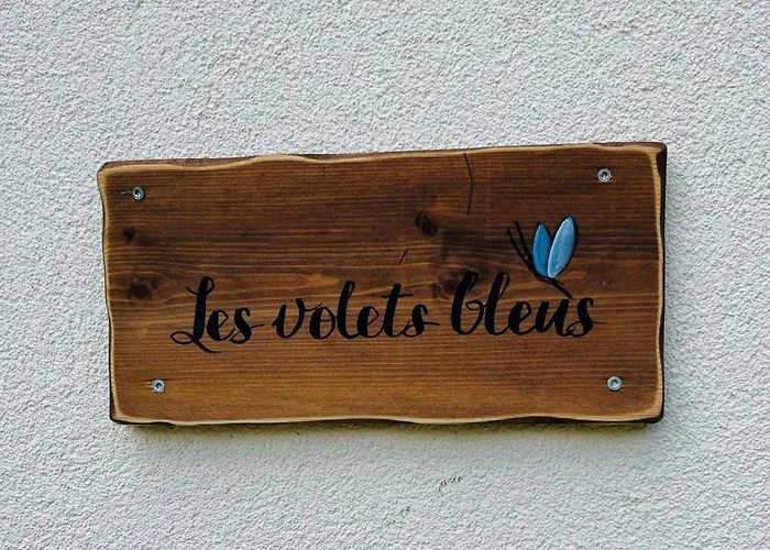 Vila Les Volets Bleus *